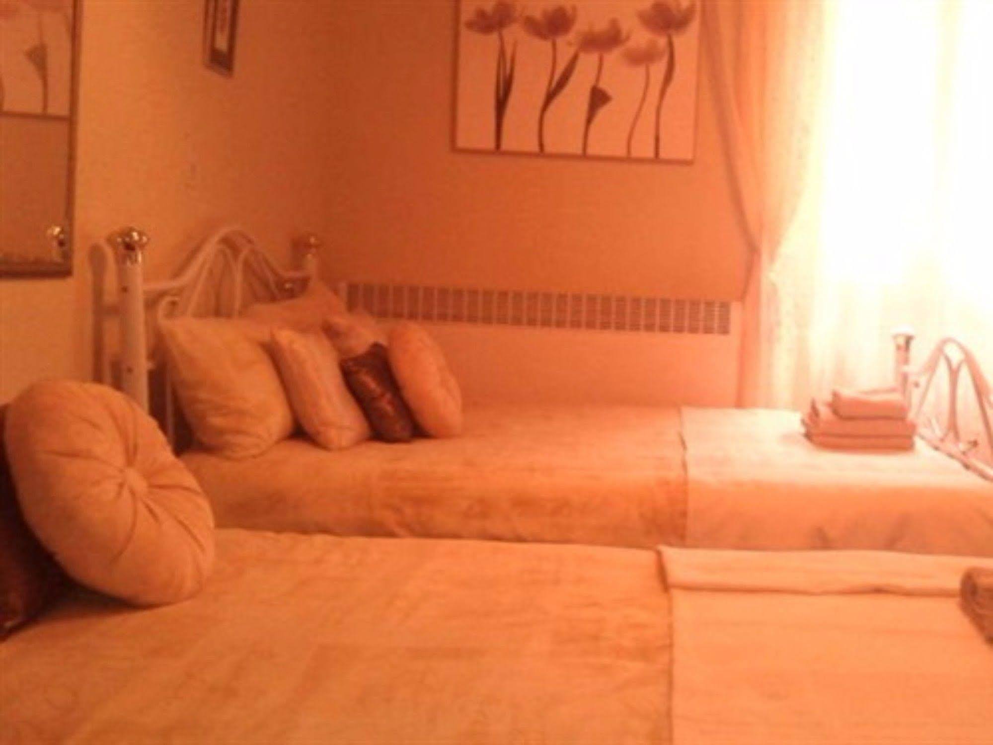 Sunset House Chambres De Hotes Magnac-Laval Eksteriør bilde